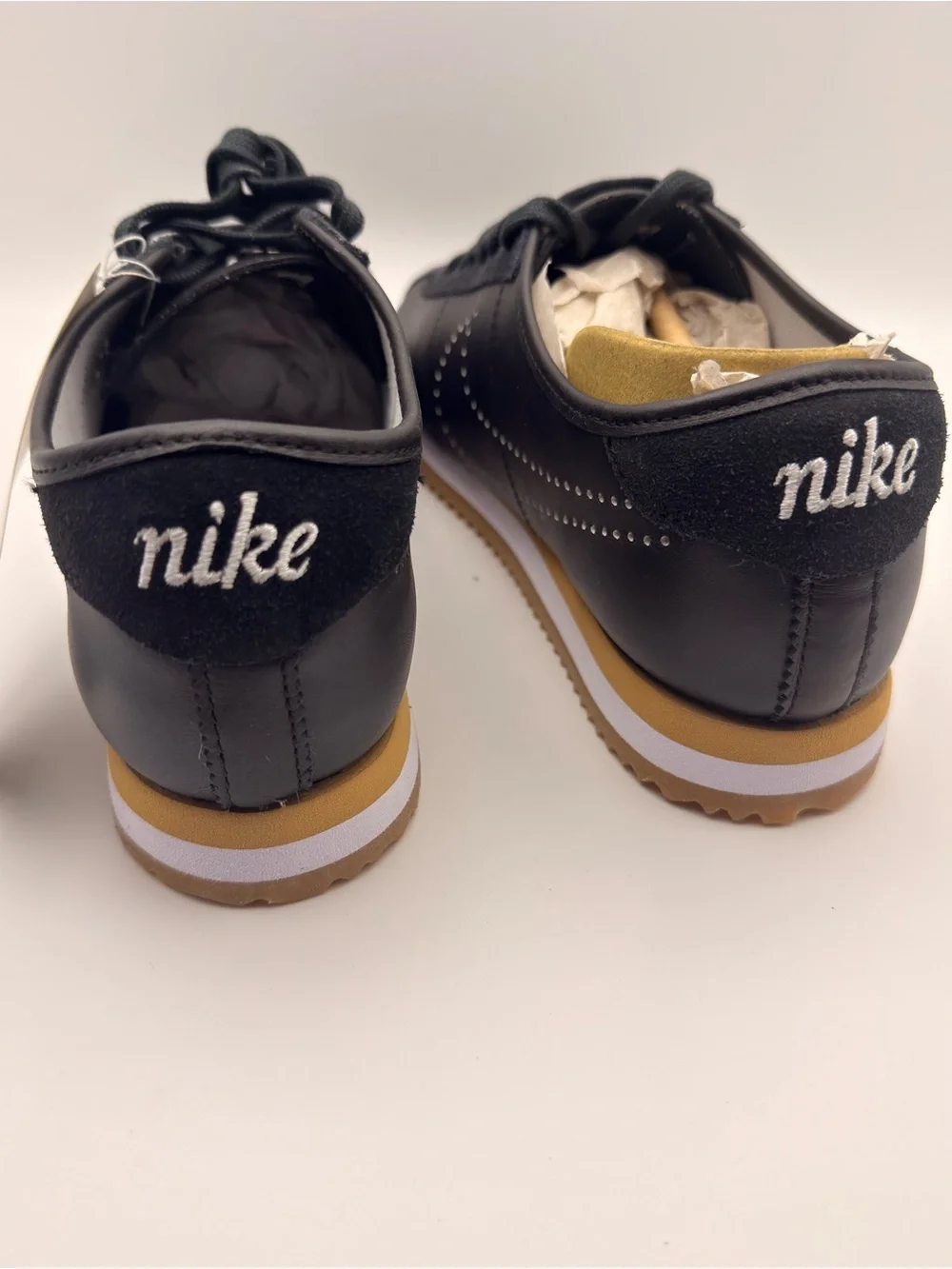 Nike Cortez Leather Black Gum Sneakers Women’s Size 9 NIB